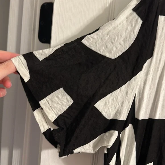 Tiered cotton gauze geometric shapes short sleeve 3x dress. Worn twice. - Picture 3 of 7